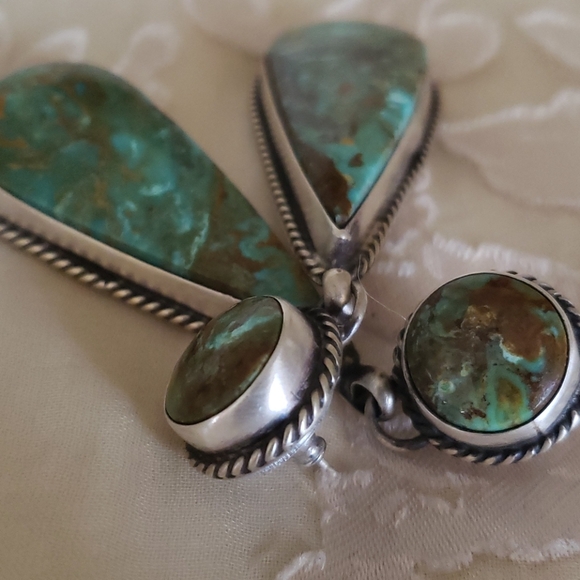 AUTHENTIC, Navajo, Sterling Silver Native American Teardrop Earrings. - Picture 8 of 9